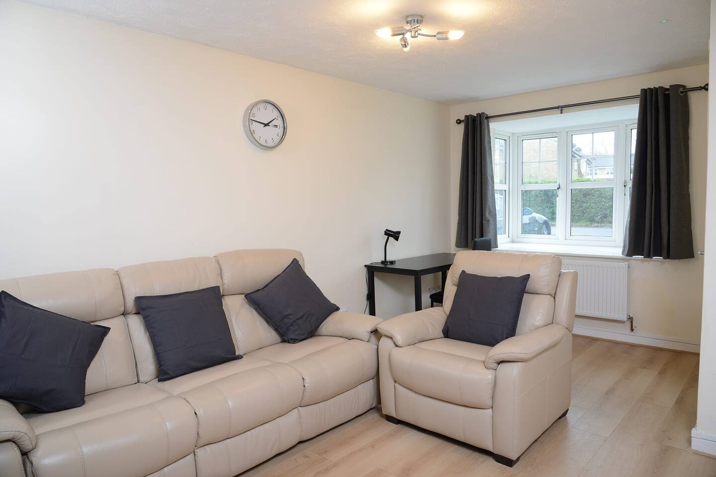 75e5c4b7 c58d 4694 ad93 91f24385e453