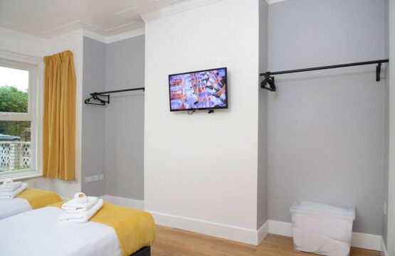 9b46889a dba0 4f0c 896f 9b61cbc822ba