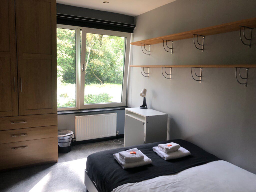 aaff93c0 15e4 4b7f 8ffb 70f7b2e283d9