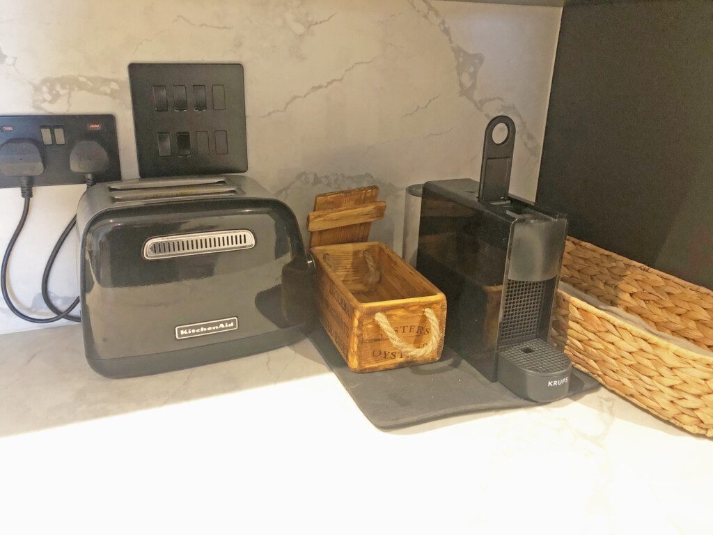 c563f6f9 8a1a 4ac4 abc3 7990e0df2915