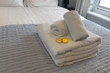 d2989a80 f5c4 422b a17b f492a34d94c7