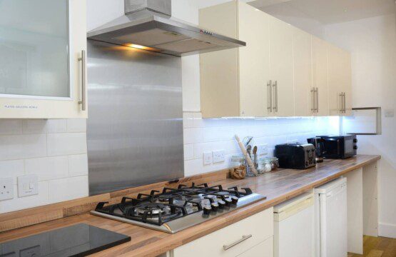 eb3b3e5a ef38 44ea 8621 ef24a91c6339