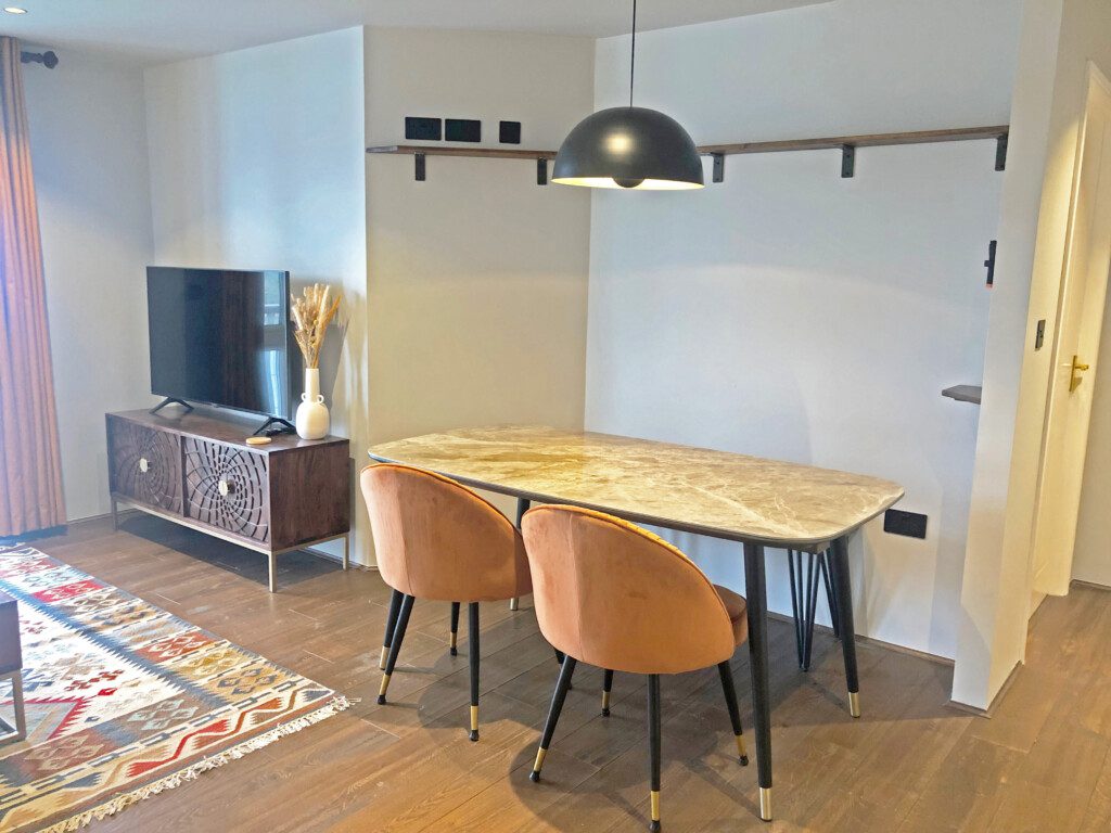 fbc2593c c3c8 45ef afa8 b40644e0e084